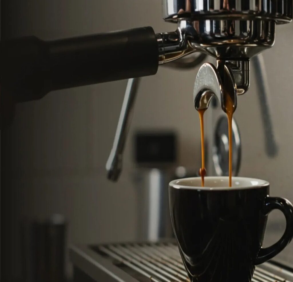 تصویر اصلی کافه مون cafe moon